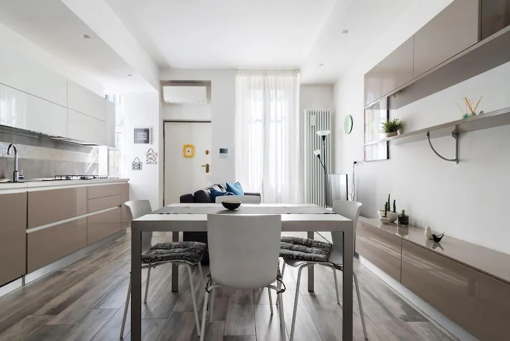 Bilocale - La Ringhiera Dell'Isola Apartment Milan Italy